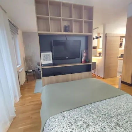 Apartament Moonze Apartman, Free Parking *