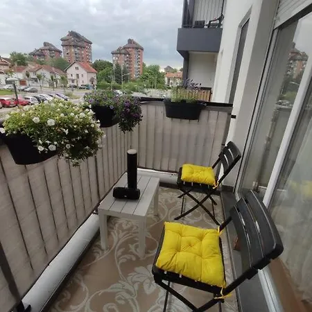 Moonze Apartman, Free Parking